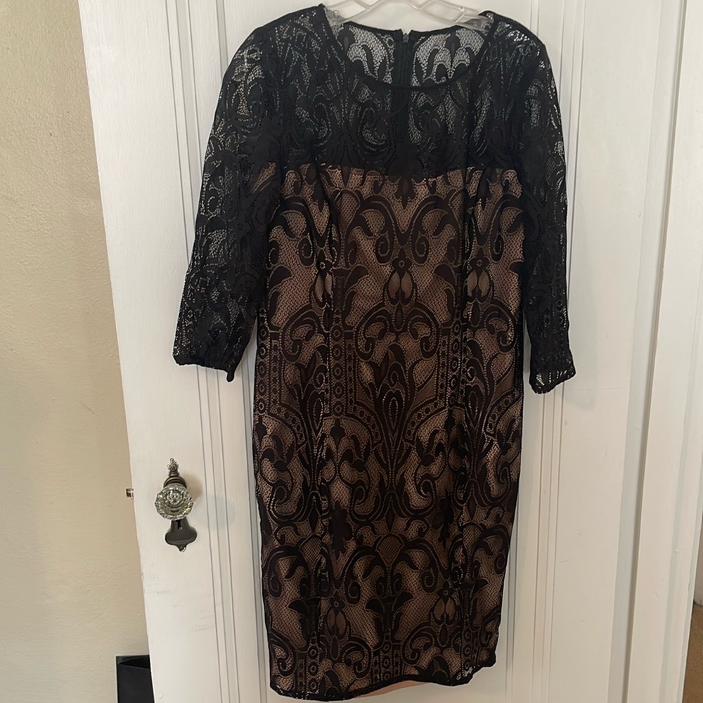 ADRIANNA PAPELL - Black/Beige Lace 3/4 Sleeve Dress - SZ. 12